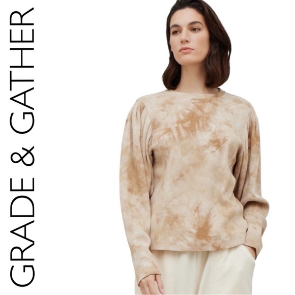 grade & gather Tops - 927:  GRADE & GATHER NWT TOP DOE (GG1)